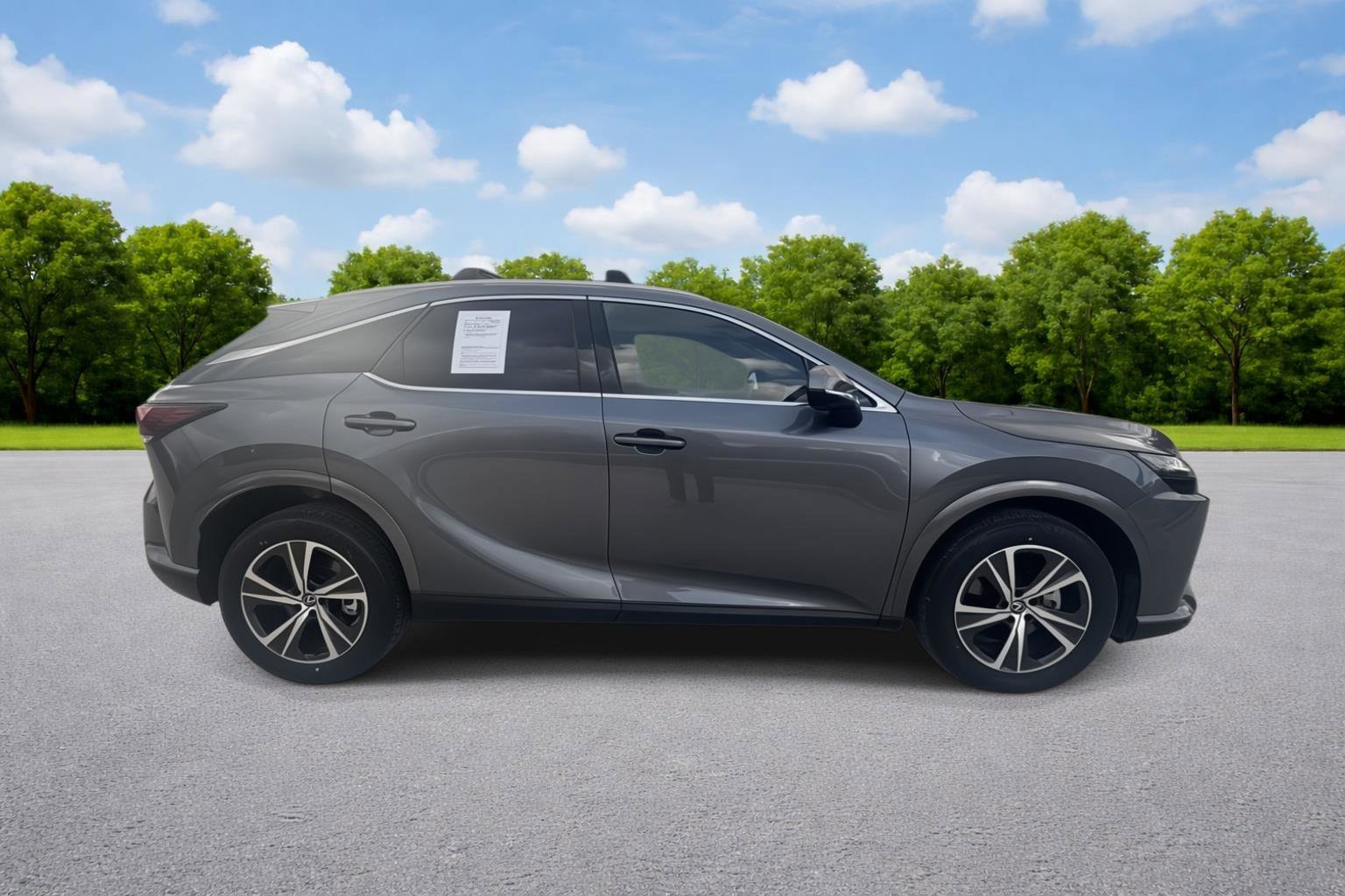 Used 2023 Lexus RX 350 Premium w/ Accessory Package image 5