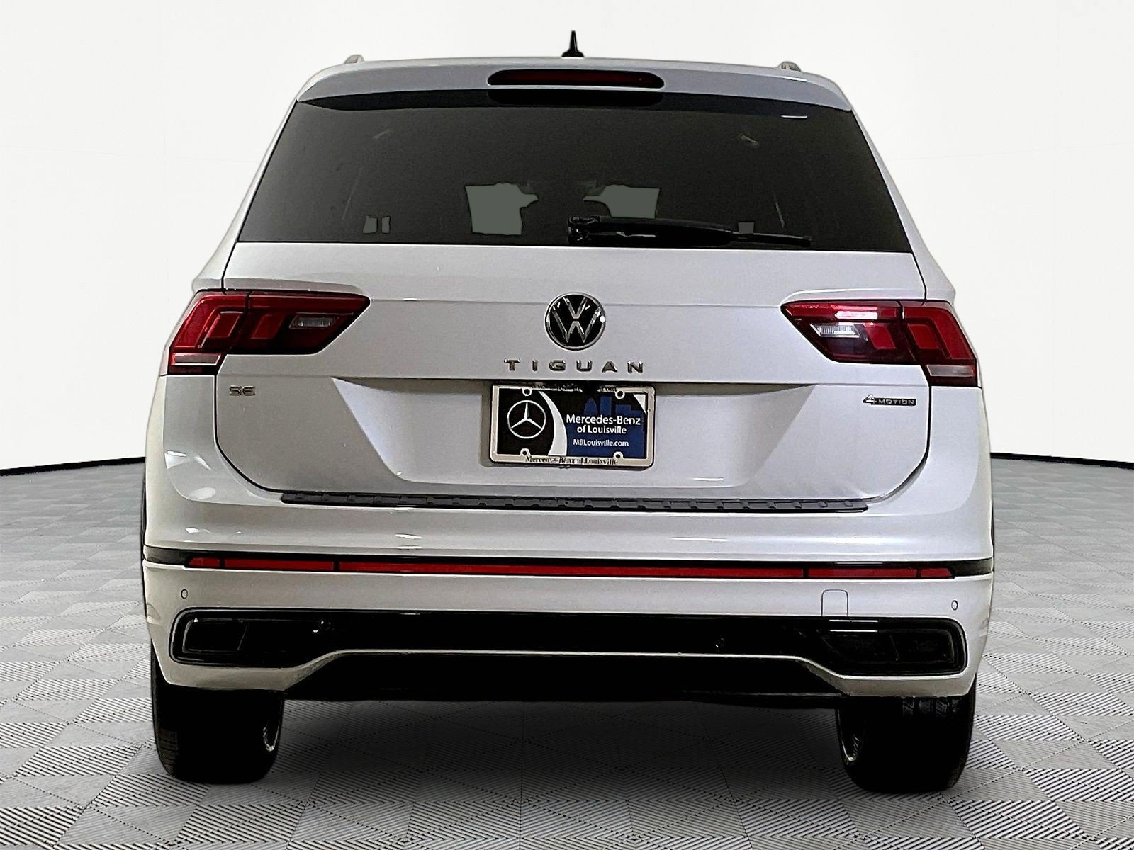 Used 2022 Volkswagen Tiguan SE R-Line AWD/4WD image 5