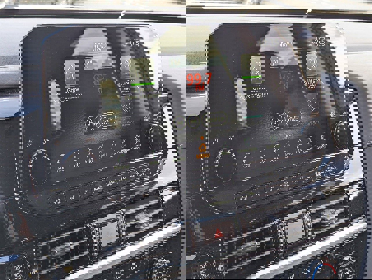 New 2025 Nissan Pathfinder SL image 17