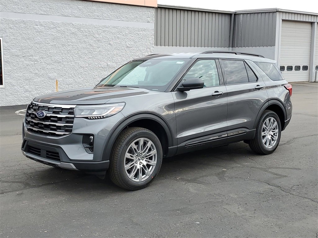 New 2026 Ford Explorer Active image 3