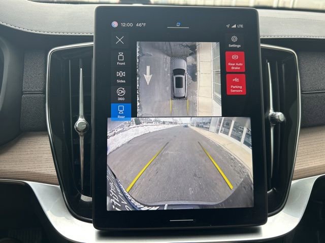 Certified 2025 Volvo XC90 B5 Plus image 23