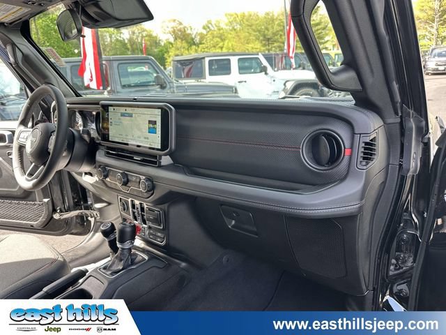 Certified 2025 Jeep Wrangler Unlimited Rubicon AWD/4WD image 26