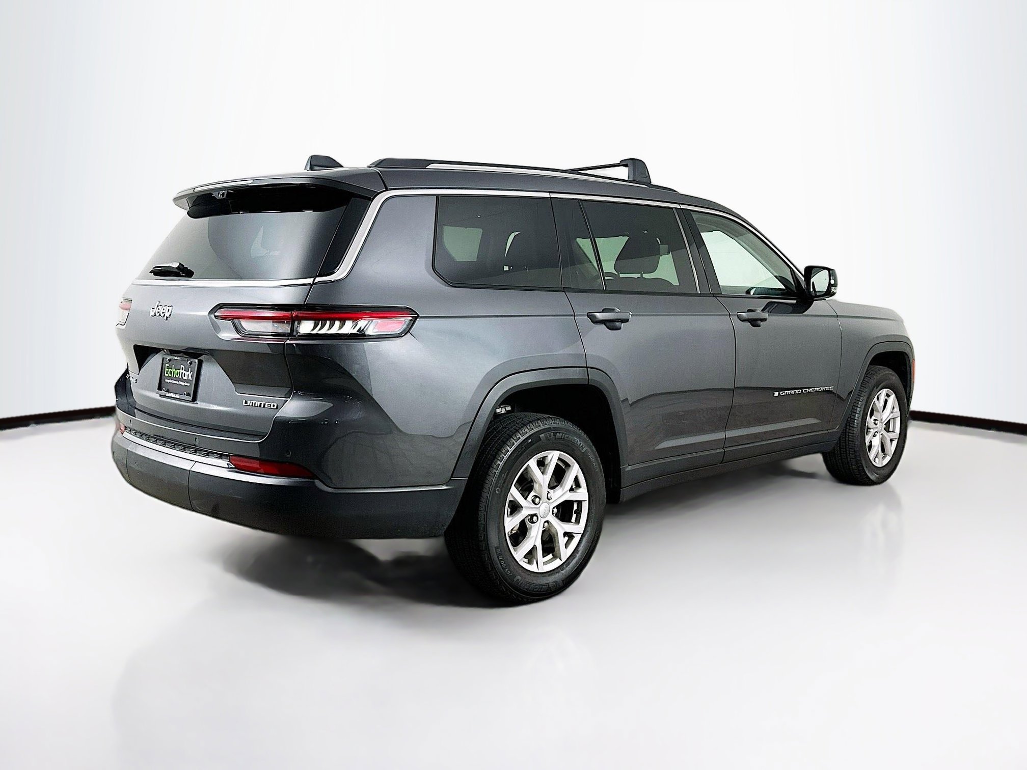 Used 2022 Jeep Grand Cherokee L Limited w/ Luxury Tech Group II image 9