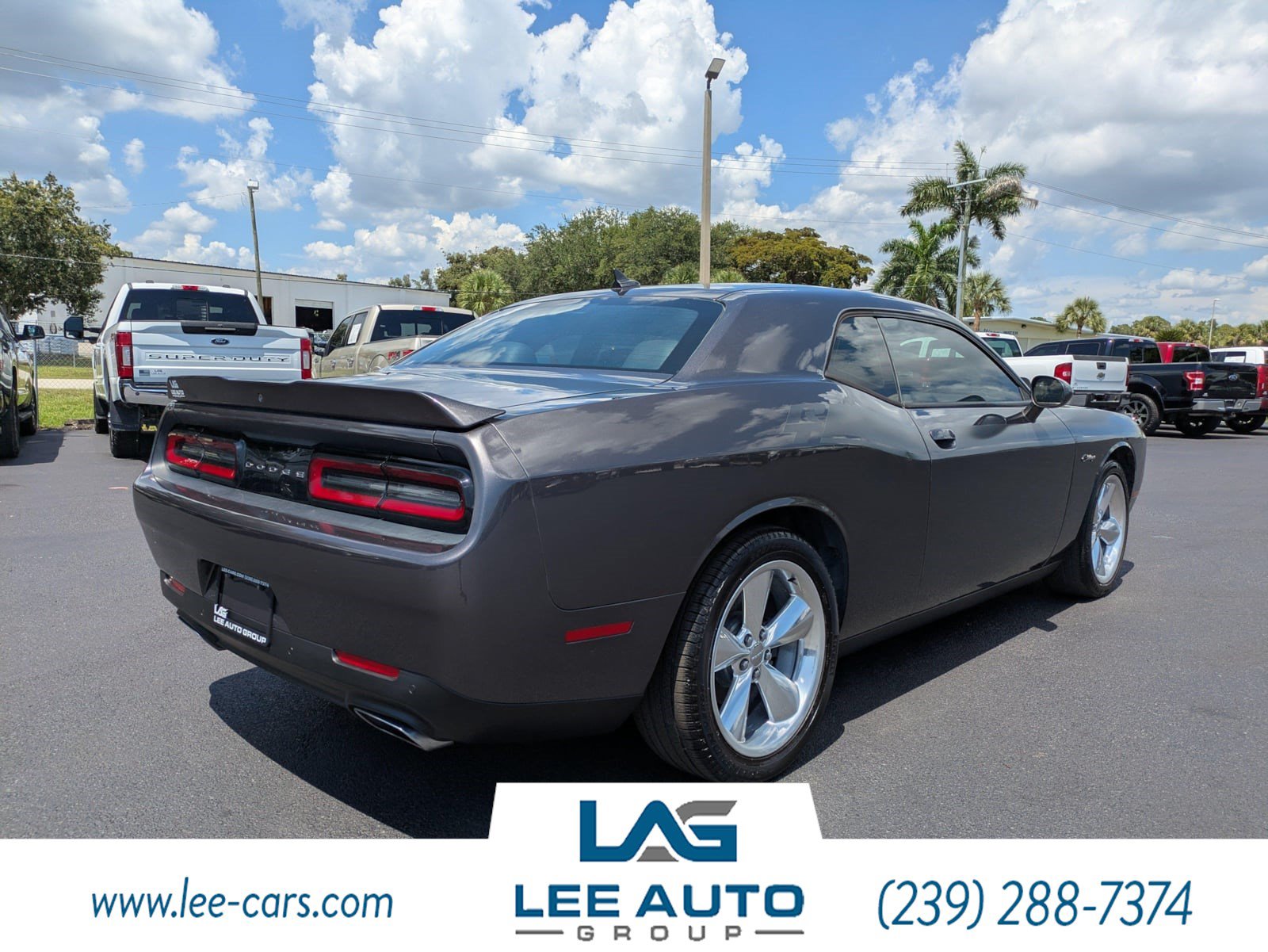 Used 2015 Dodge Challenger R/T Plus RWD image 3