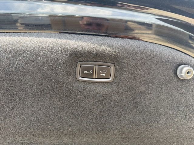 Used 2022 Porsche Taycan image 11