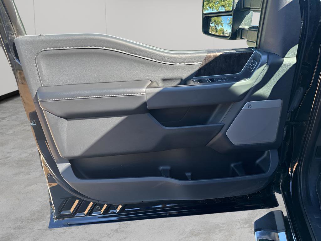 Used 2023 Ford F350 Lariat w/ Snow Plow Prep Package image 38