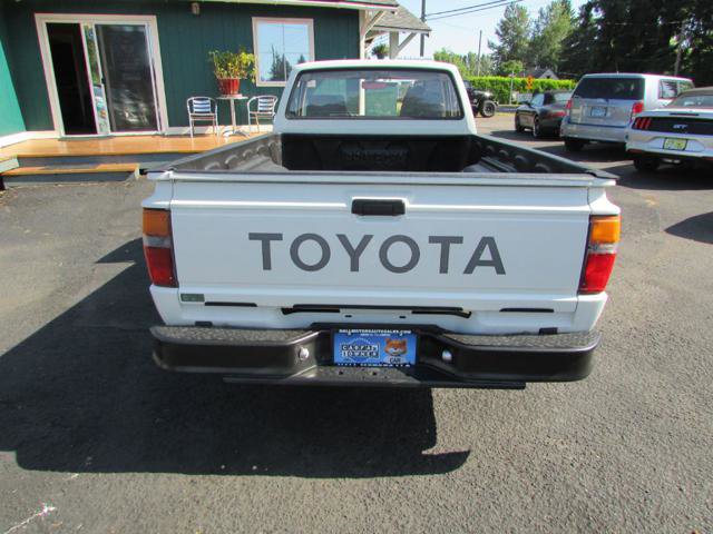 Used 1986 Toyota Pickup 2WD Regular Cab Long Bed image 5