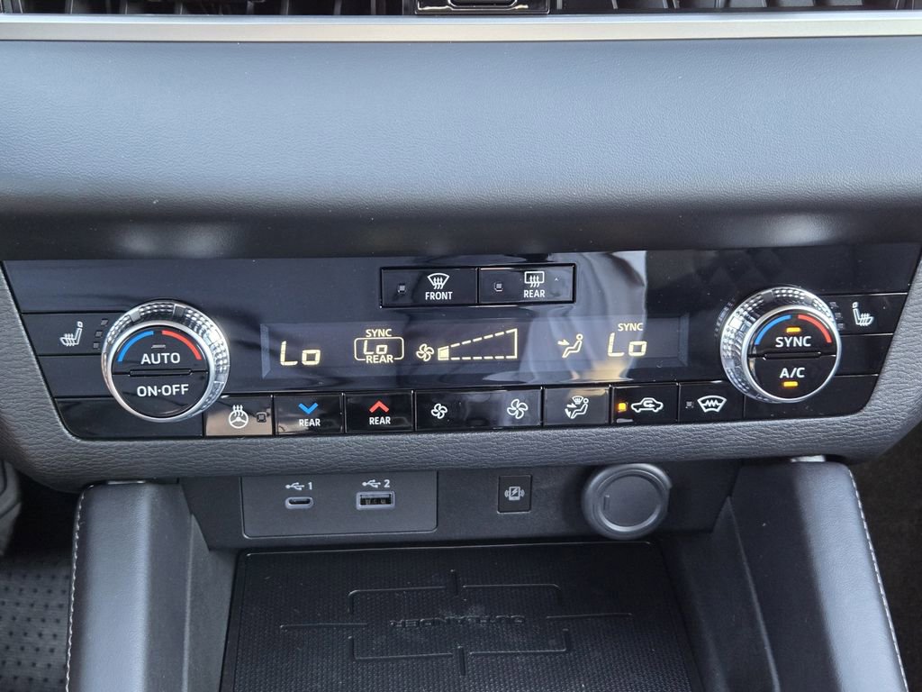 New 2025 Mitsubishi Outlander SEL Black Edition image 15