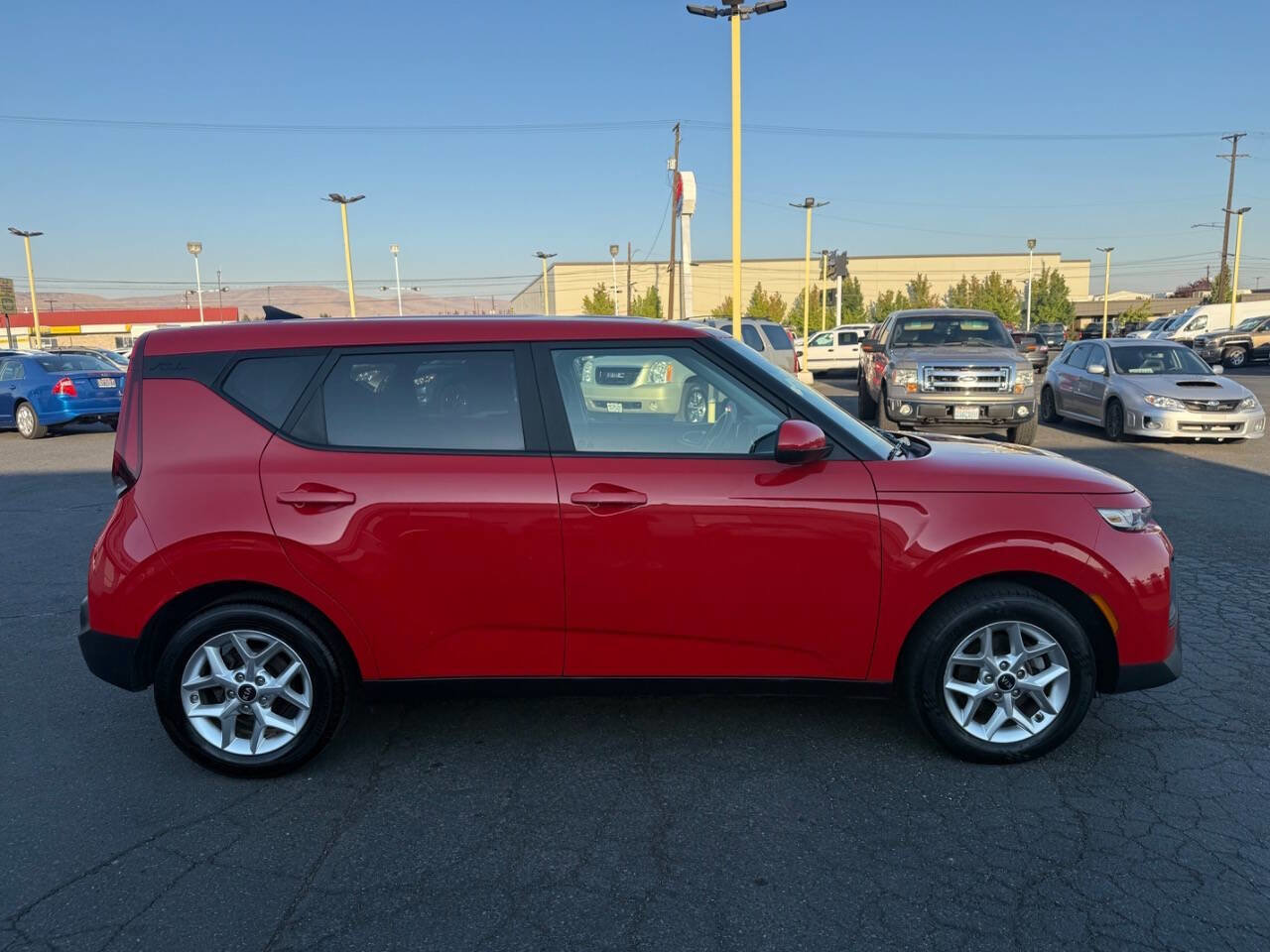 Used 2021 Kia Soul S image 4