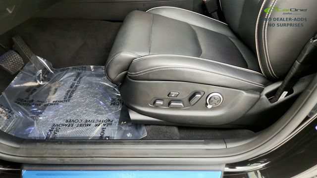 Used 2025 Genesis Electrified GV70 w/ Prestige Package AWD/4WD image 35
