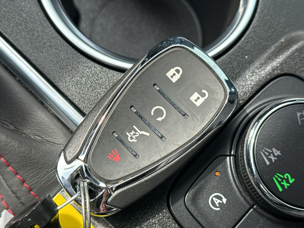 Used 2022 Chevrolet Traverse RS AWD/4WD image 40