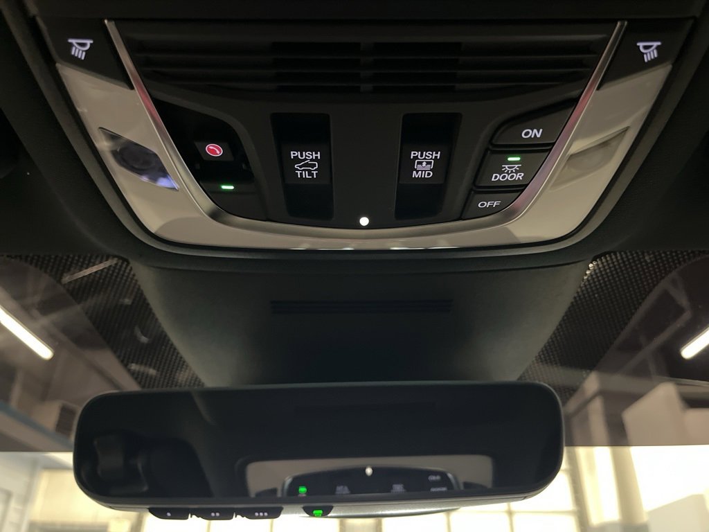 Used 2025 Acura MDX A-Spec image 29