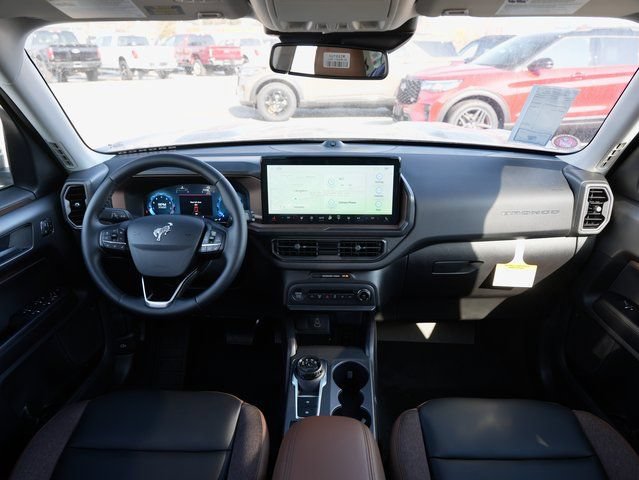 New 2025 Ford Bronco Sport Outer Banks w/ Outer Banks Tech Package+ AWD/4WD image 15