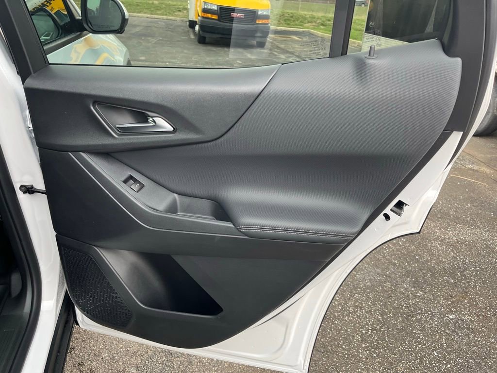 New 2026 Chevrolet Equinox LT w/ Safety and Technology Package image 27