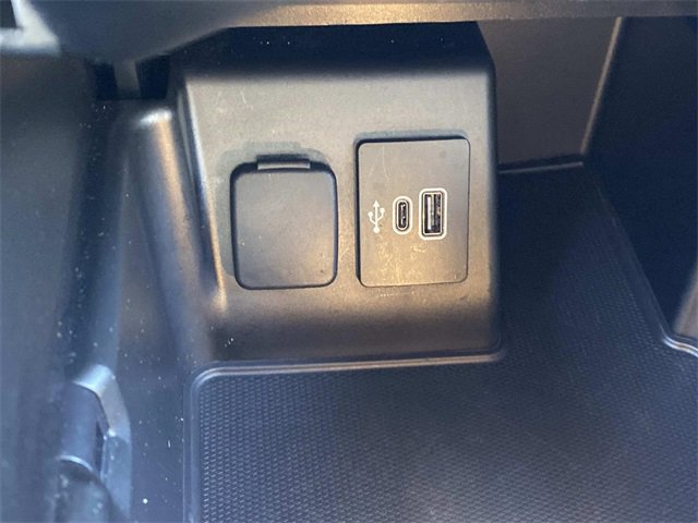 Used 2025 Ford Explorer ST-Line image 31