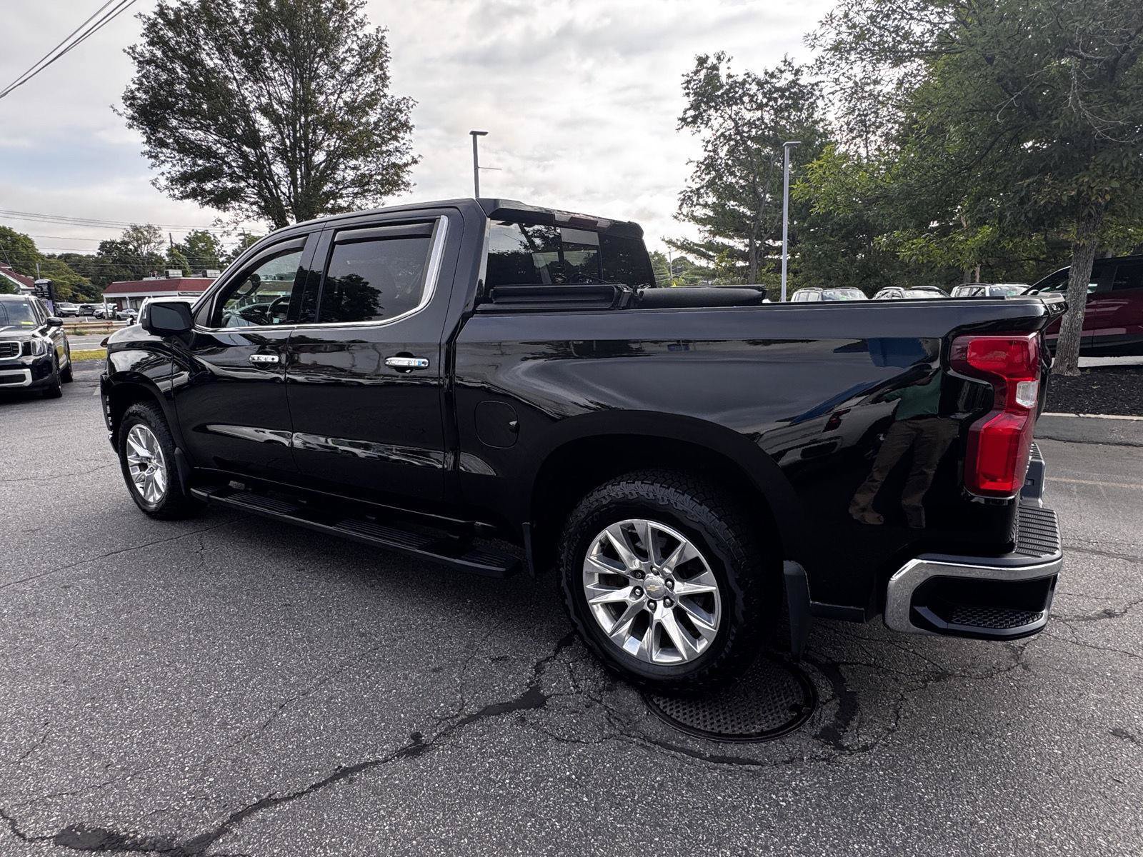 Certified 2019 Chevrolet Silverado 1500 LTZ w/ LTZ Plus Package AWD/4WD image 5