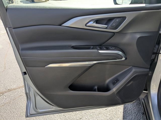 Used 2024 Chevrolet Traverse LT image 12