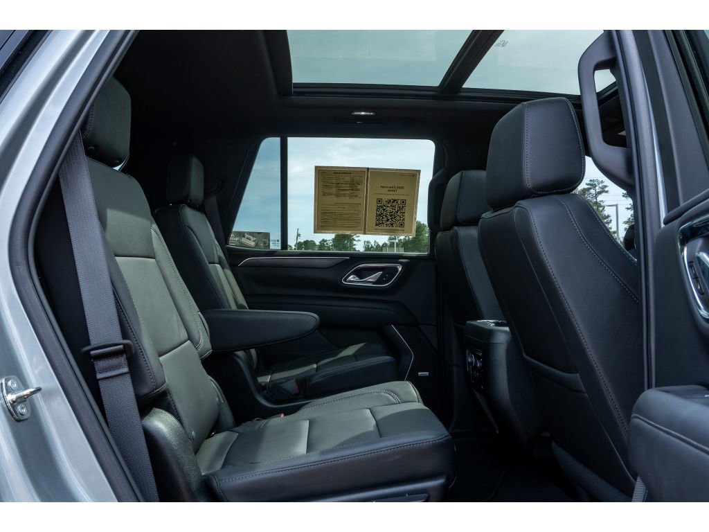 Used 2024 Chevrolet Tahoe Z71 w/ Luxury Package AWD/4WD image 18