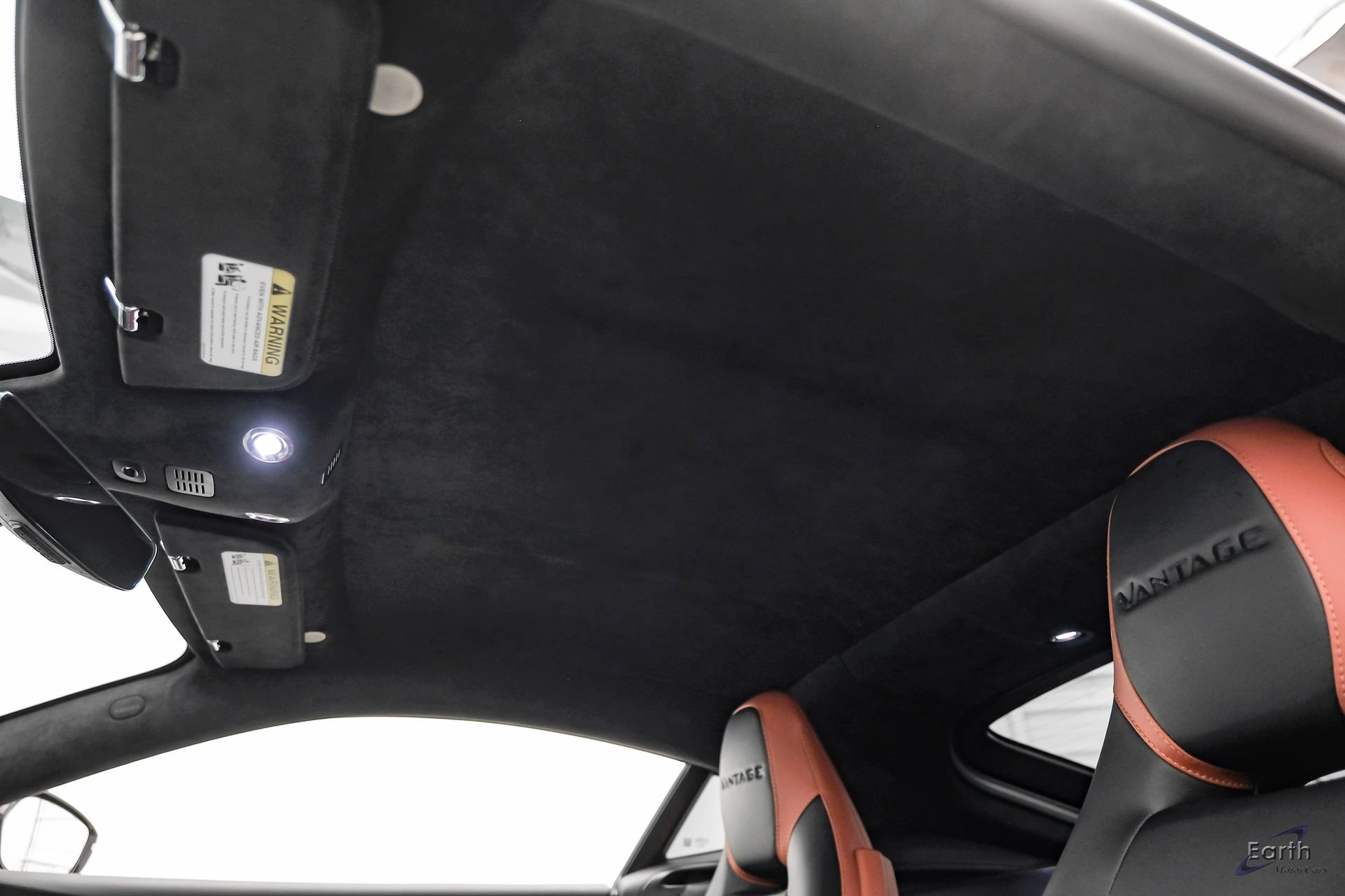 Used 2019 Aston Martin V8 Vantage Coupe RWD image 43
