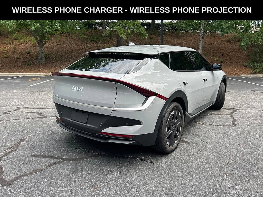 Used 2025 Kia EV6 Light RWD image 4