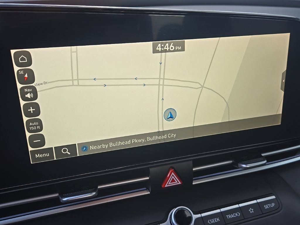 Used 2025 Hyundai Elantra Limited FWD image 17