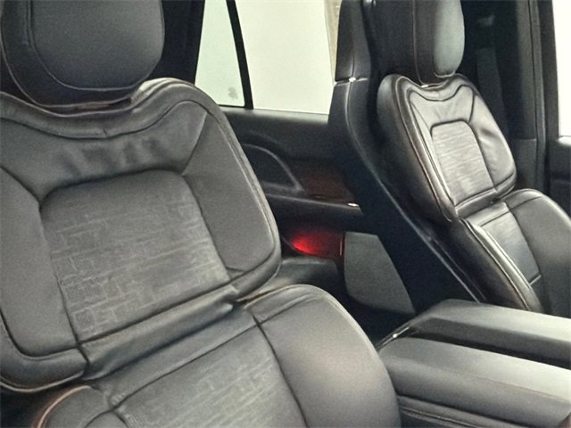 Used 2023 Lincoln Navigator Black Label image 12