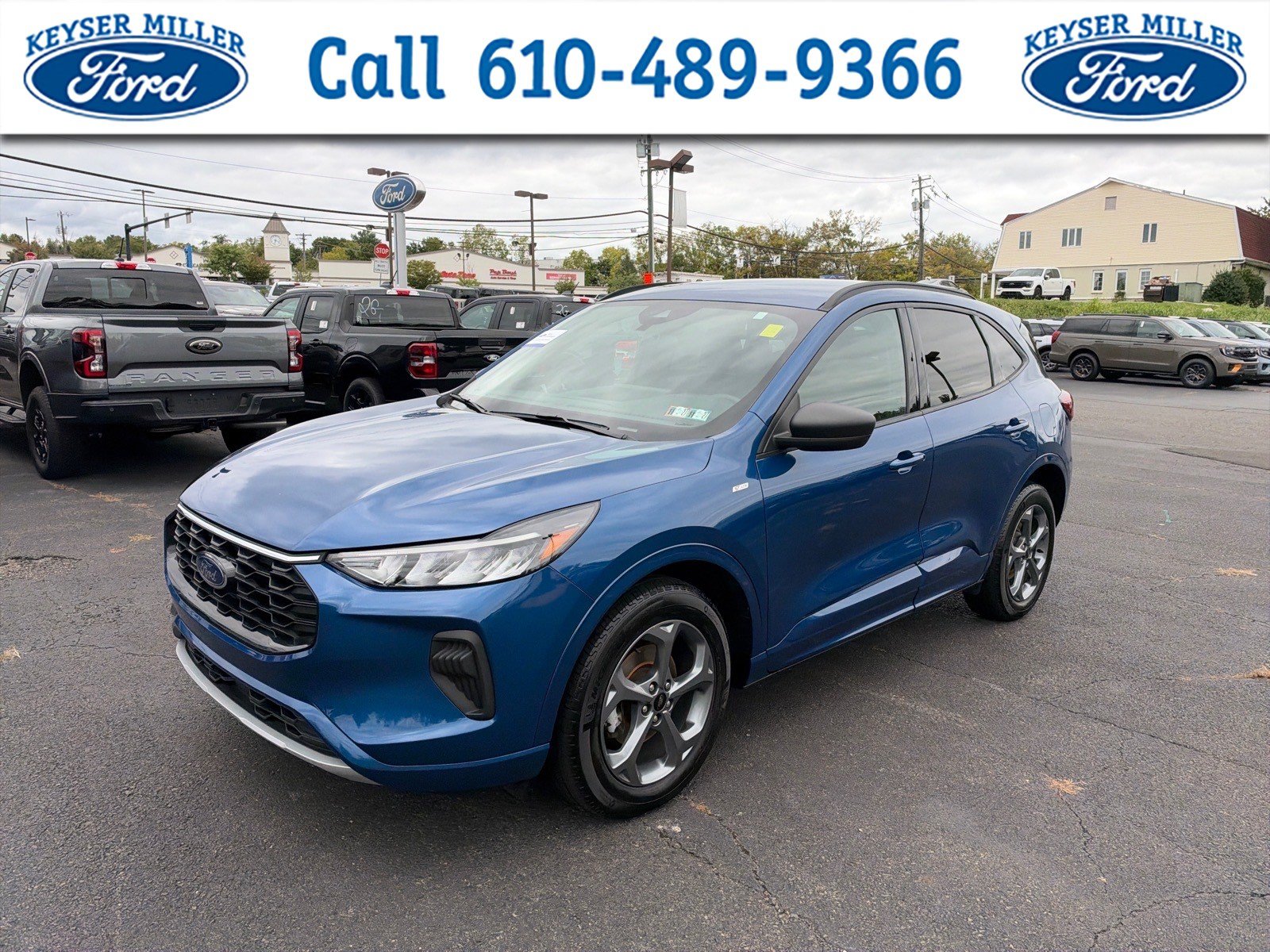 Certified 2023 Ford Escape ST-Line w/ Tech Pack #1 AWD/4WD image 1