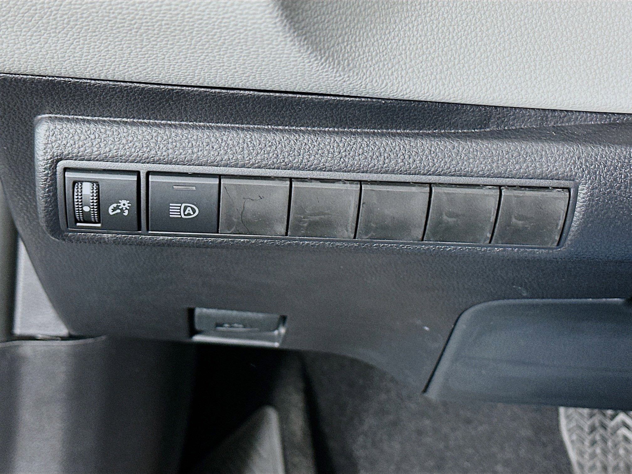 Used 2026 Toyota Corolla LE w/ LE Premium Package image 17