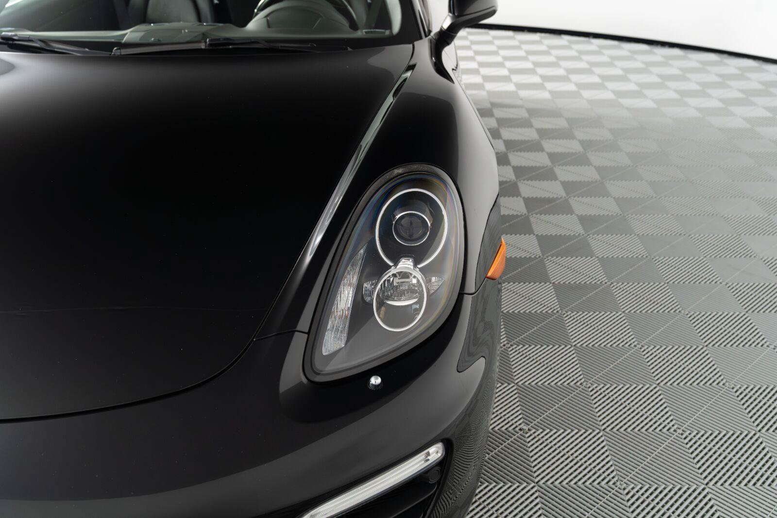 Used 2015 Porsche Boxster S RWD image 16