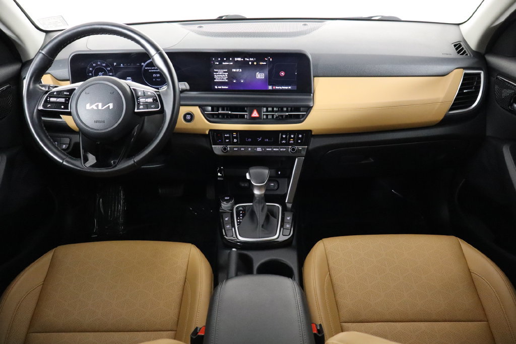 Used 2024 Kia Seltos EX FWD image 13