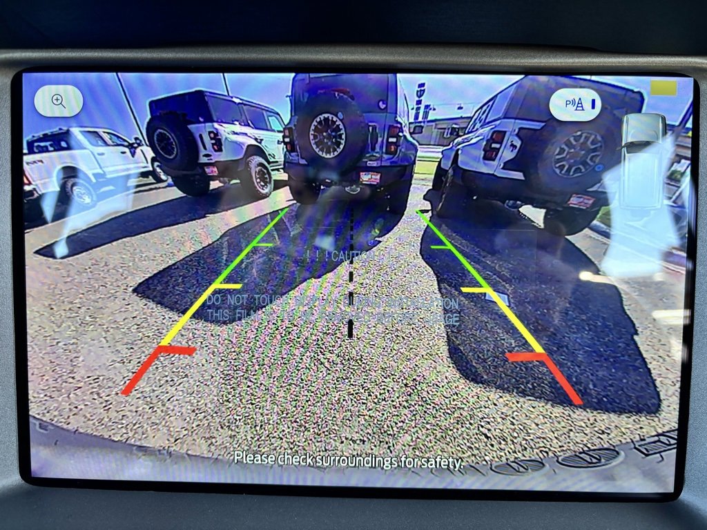 New 2025 Ford Bronco Outer Banks w/ Sasquatch Package image 14