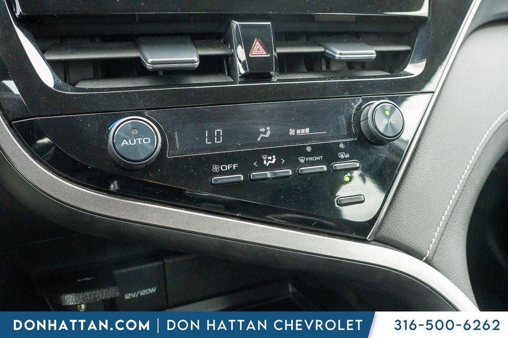 Used 2023 Toyota Camry SE image 9