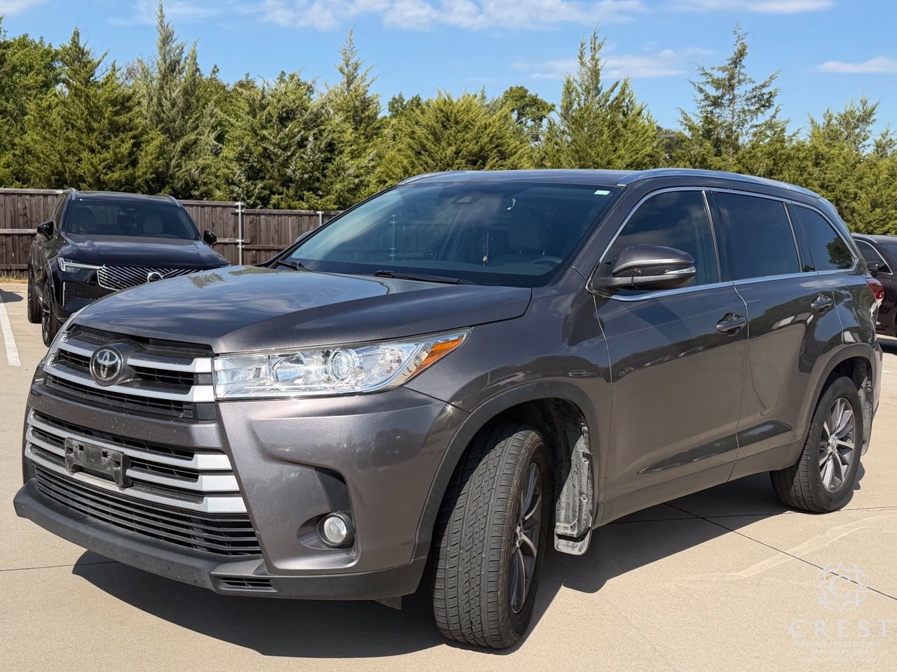 Used 2019 Toyota Highlander XLE FWD image 4