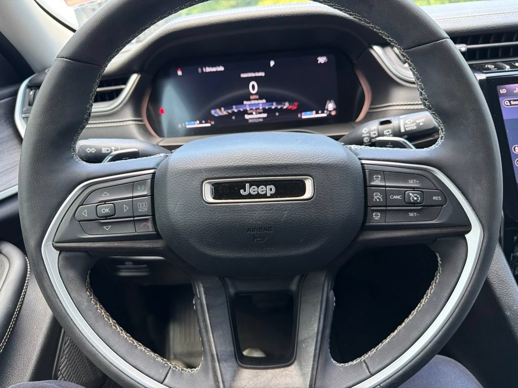 Certified 2023 Jeep Grand Cherokee Limited w/ Luxury Tech Group II AWD/4WD image 63