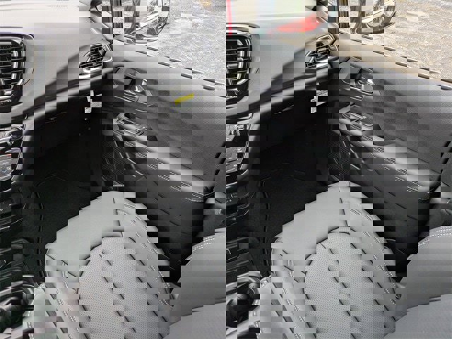 New 2026 Chrysler Voyager LX image 19