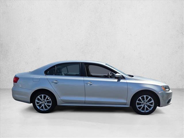Used 2013 Volkswagen Jetta SE FWD image 4