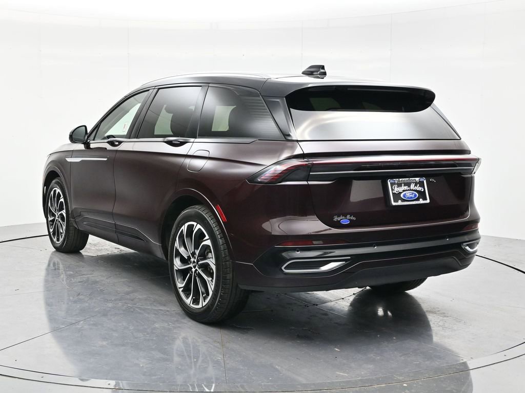 Used 2025 Lincoln Nautilus Reserve AWD/4WD image 7