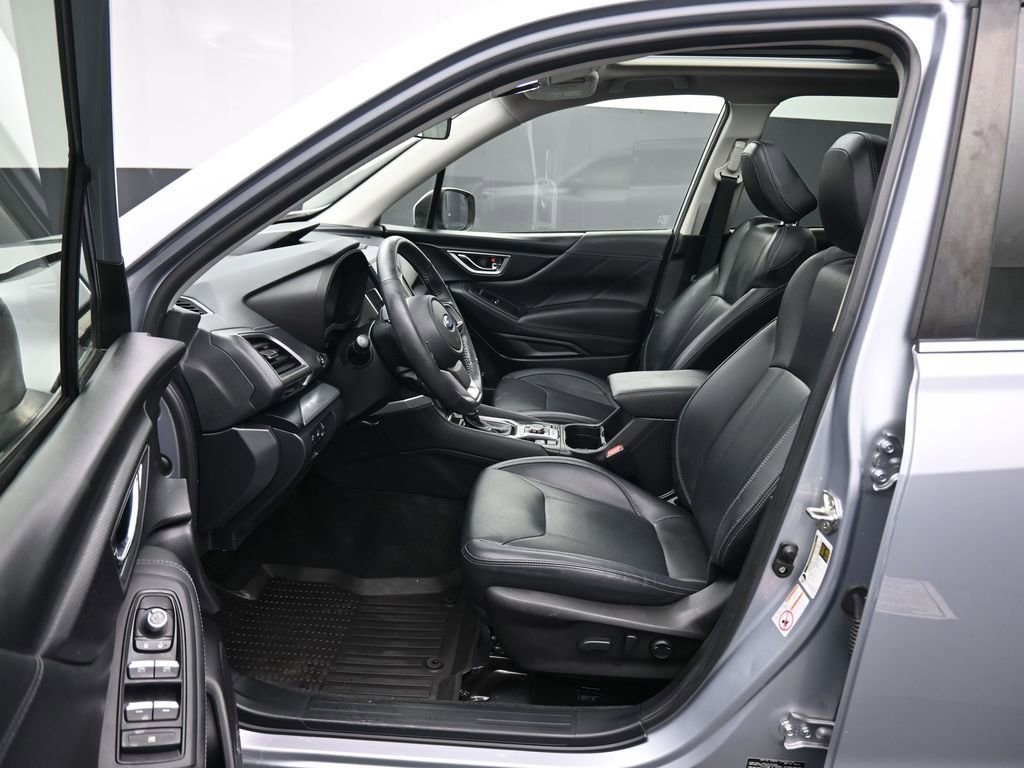 Used 2020 Subaru Forester Limited image 12