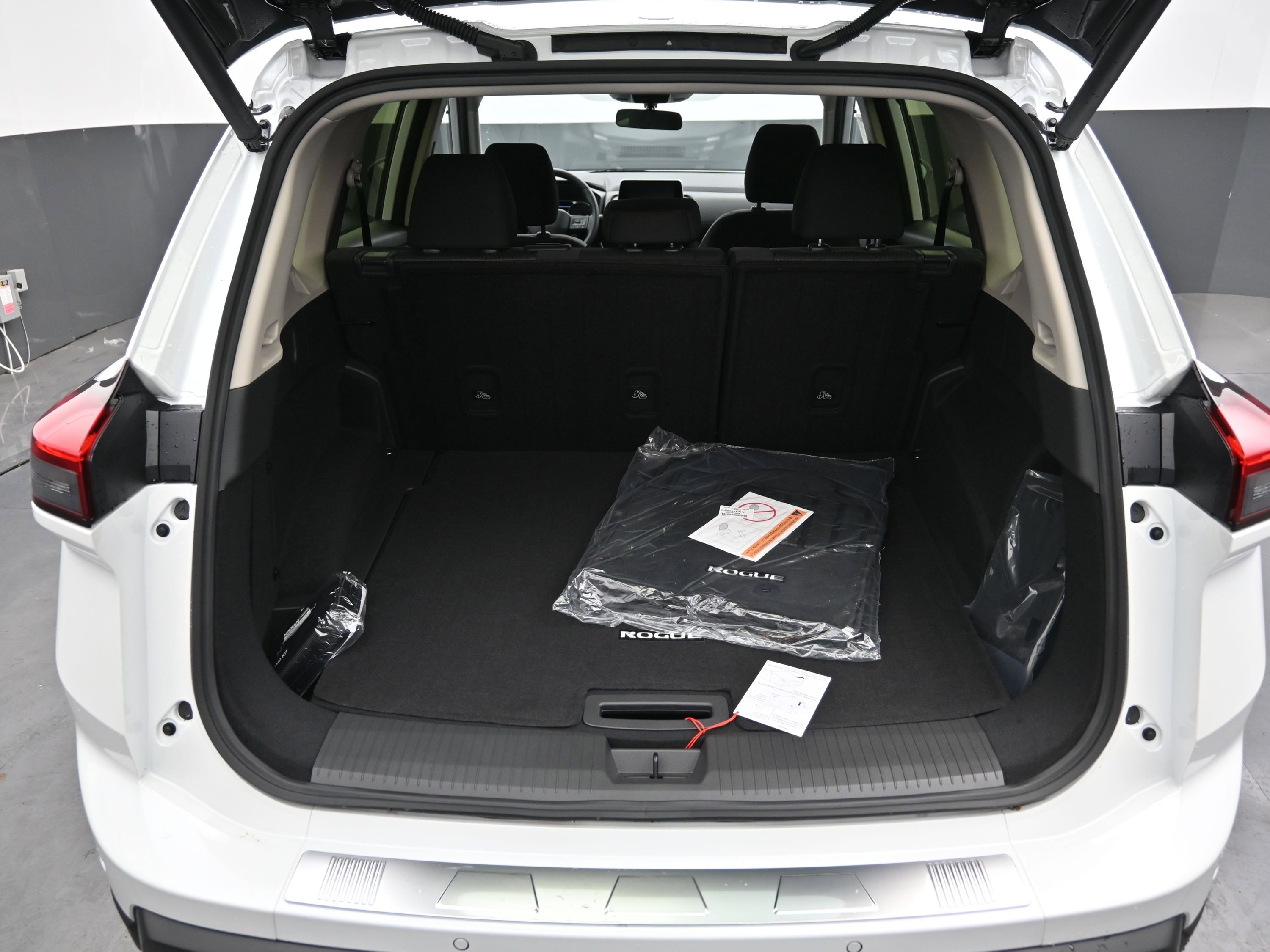 New 2026 Nissan Rogue SV image 9