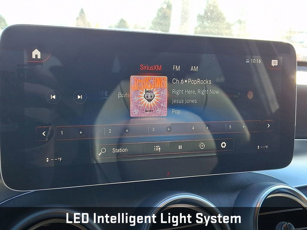 Used 2022 Mercedes-Benz GLC 300 4MATIC w/ AMG Line image 19