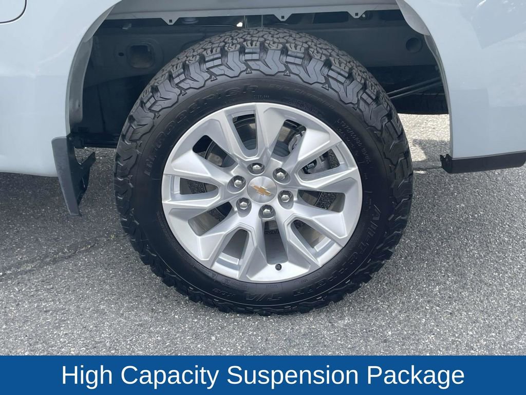 Used 2025 Chevrolet Silverado 1500 Custom image 12