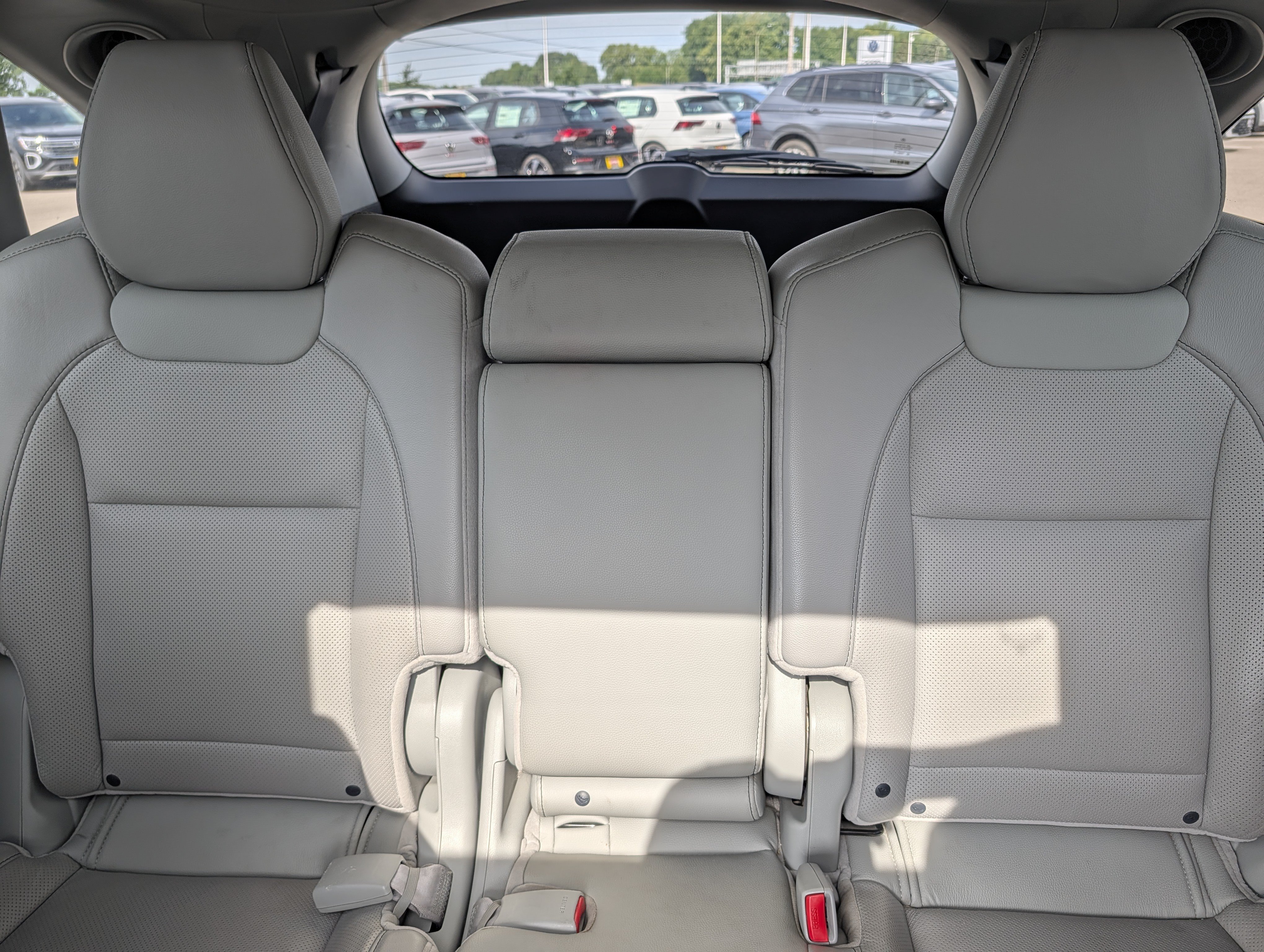 Used 2019 Acura MDX w/ Technology Package AWD/4WD image 16