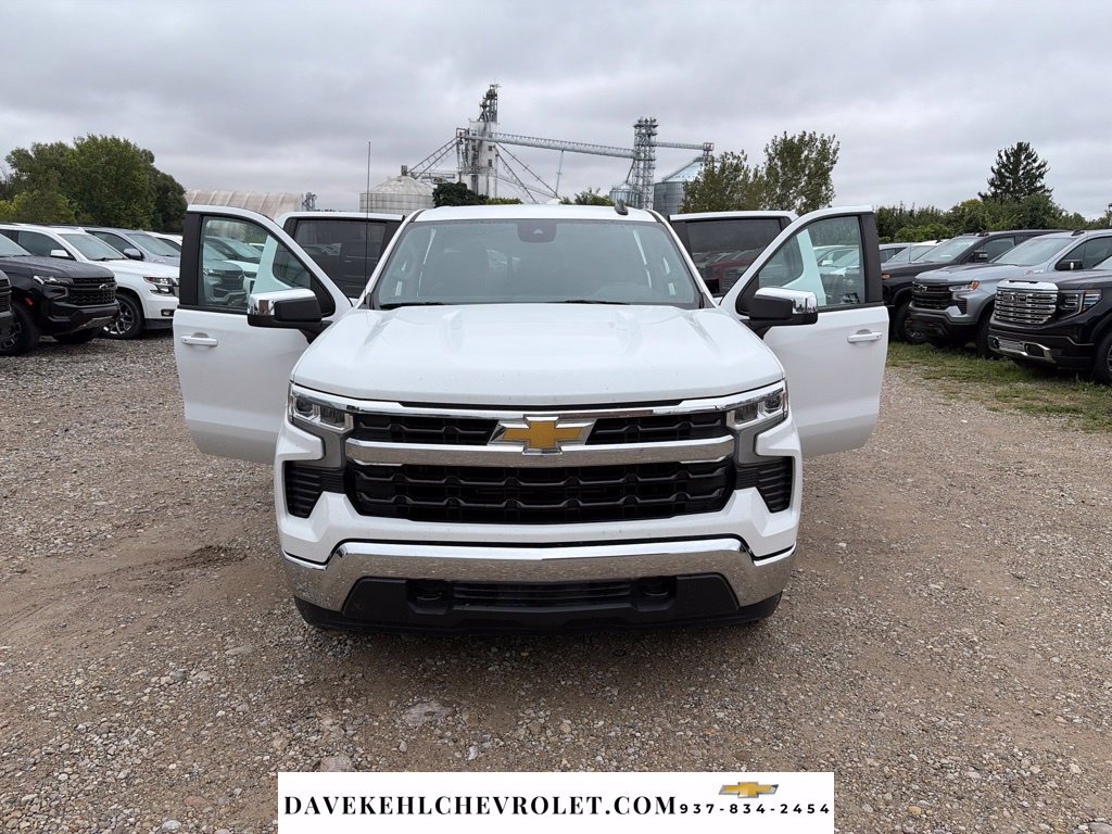 Used 2023 Chevrolet Silverado 1500 LT w/ Leather Package AWD/4WD image 33