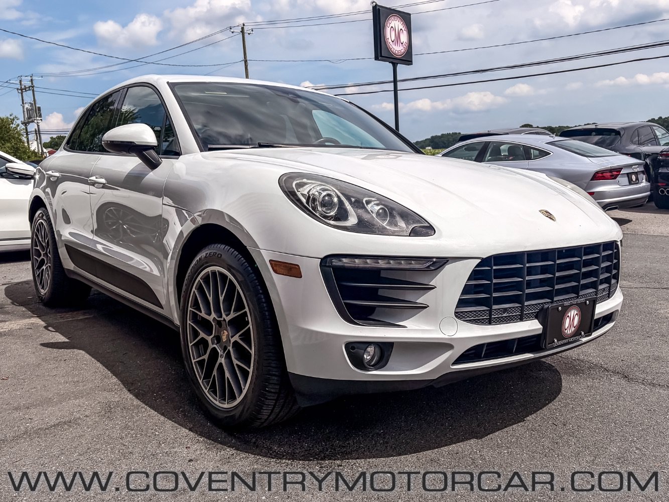 Used 2018 Porsche Macan Sport Edition AWD/4WD image 4