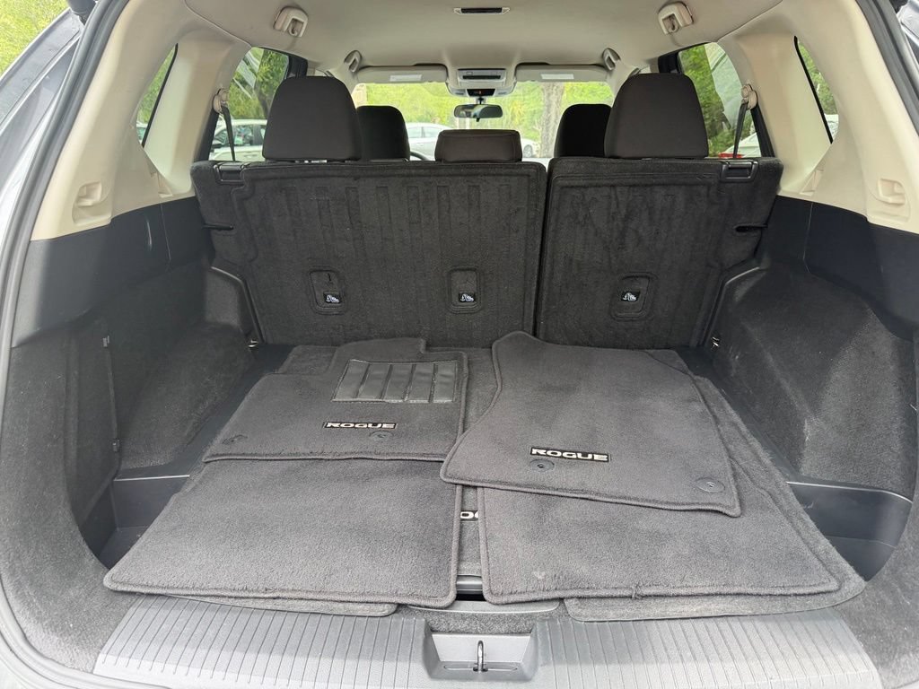 Used 2024 Nissan Rogue SV FWD image 7