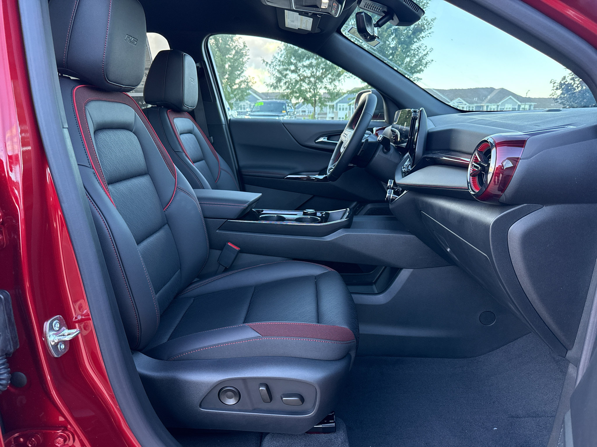 New 2027 Chevrolet Equinox RS AWD/4WD image 46