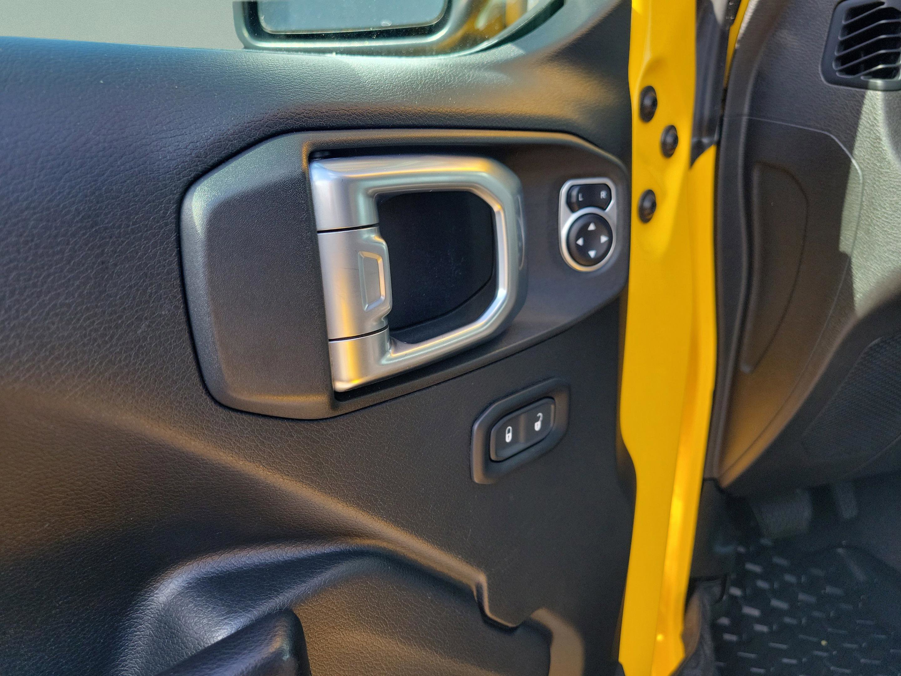 Used 2019 Jeep Wrangler Rubicon w/ Steel Bumper Group image 5