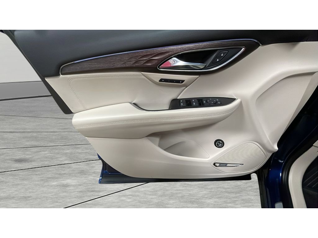 Used 2023 Buick Envision Avenir image 9