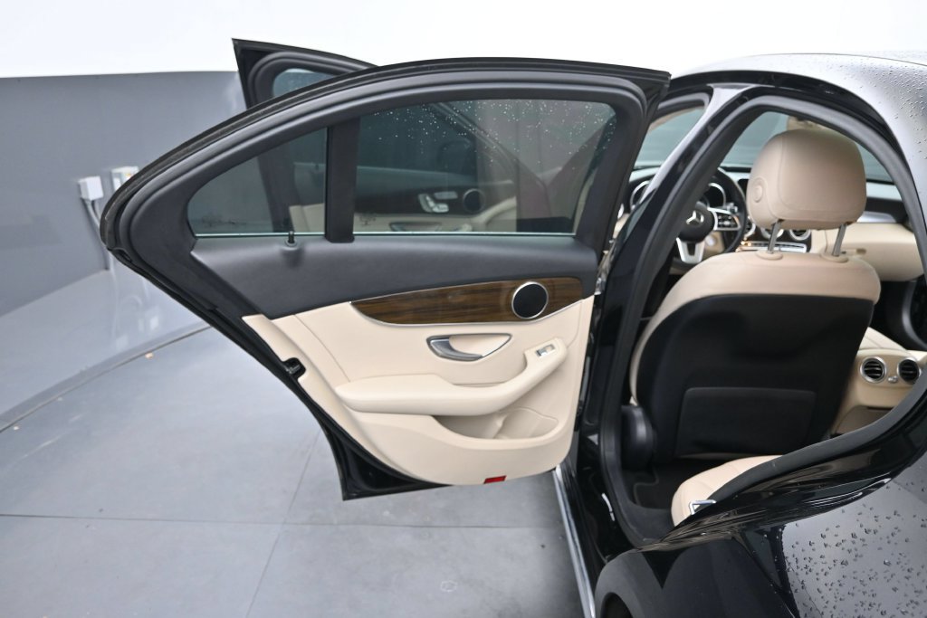 Used 2019 Mercedes-Benz C 300 Sedan image 19