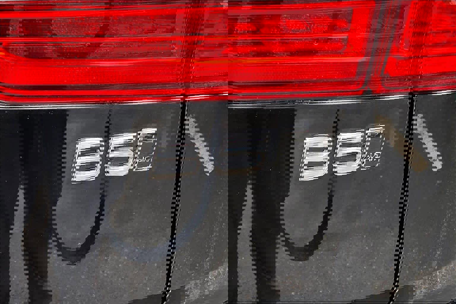 Certified 2023 Volvo XC60 B5 Plus w/ Climate Package image 10